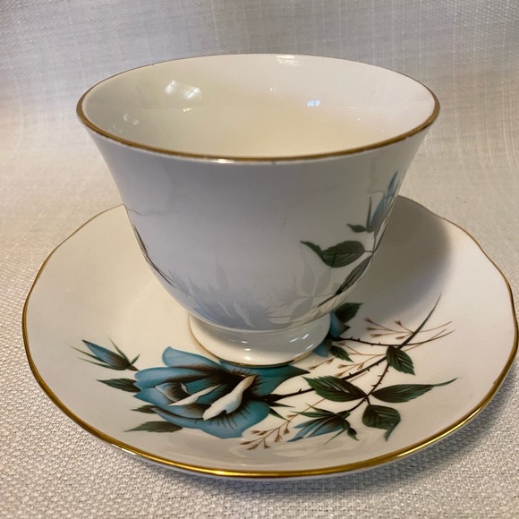 Vintage 1950s Royal Vale Bone China Tea Cup & Saucer #8611 - Picture 4 of 8